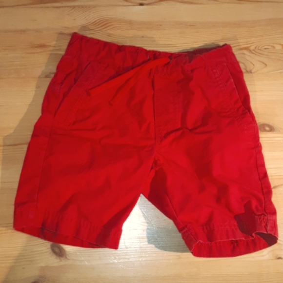 Red shorts United Colors of Benetton - Picture 1 of 4